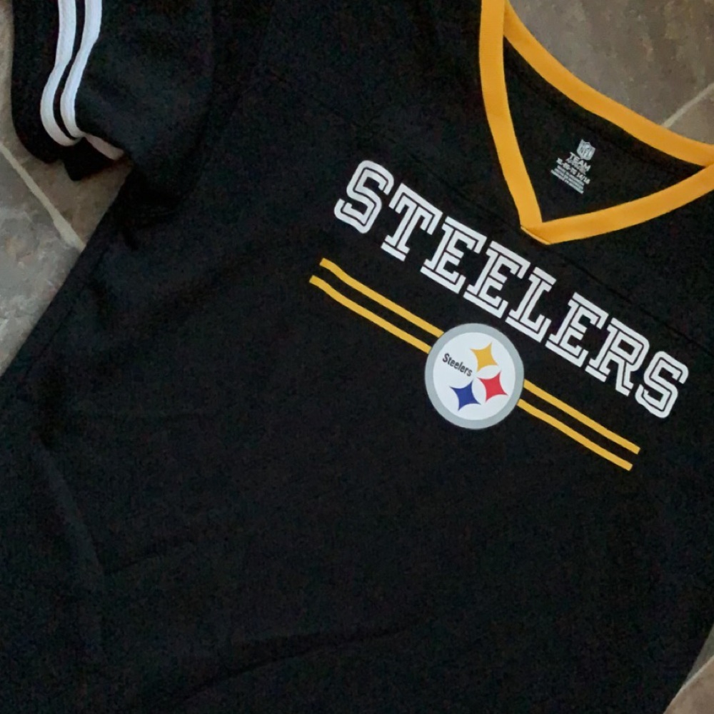 Women’s NFL Pittsburgh Steelers T-Shirt